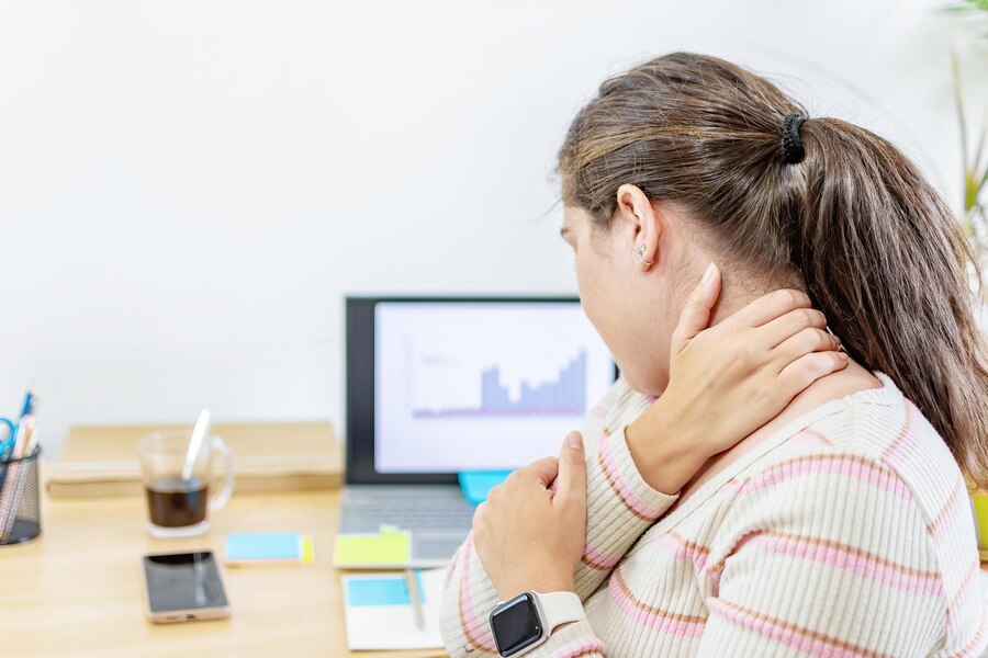 Common Causes Of Neck Pain: A Comprehensive Overview