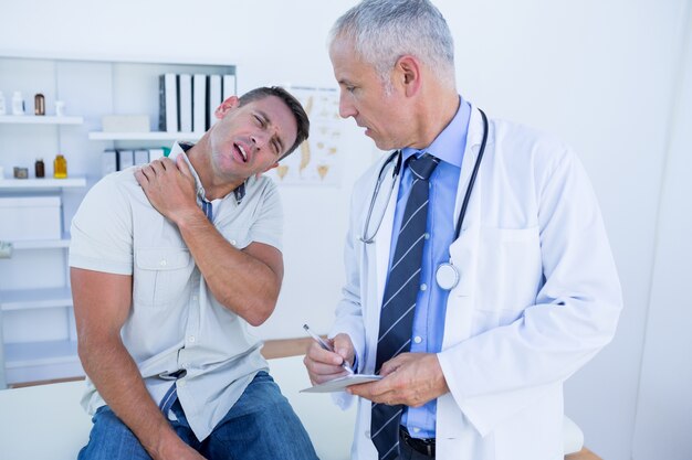 Pain Management Physician Near Me: Finding the Right Specialist for Your Needs