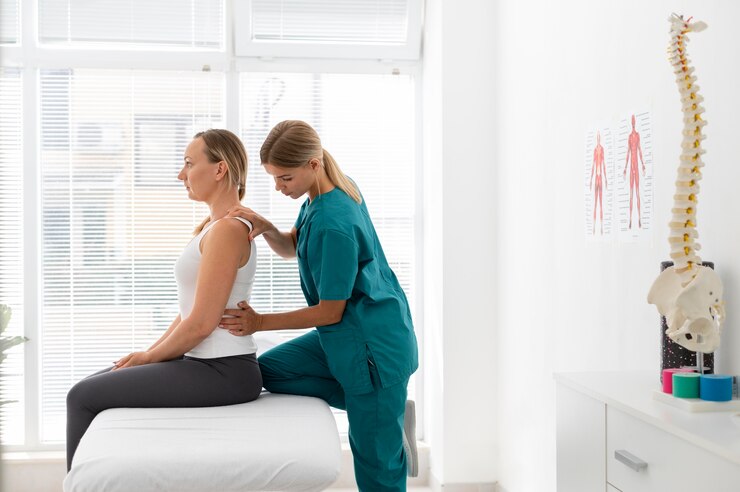 Best Back Pain Specialist in East Delhi