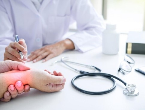Best Nerve pain treatment in East Delhi