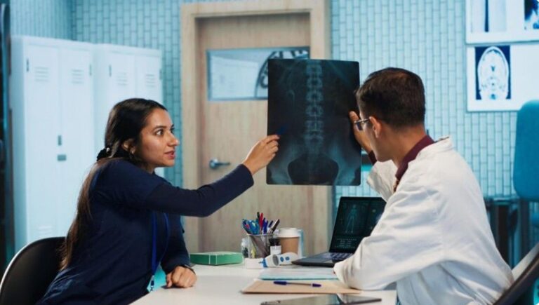 Best Chronic Pain Doctor in Delhi