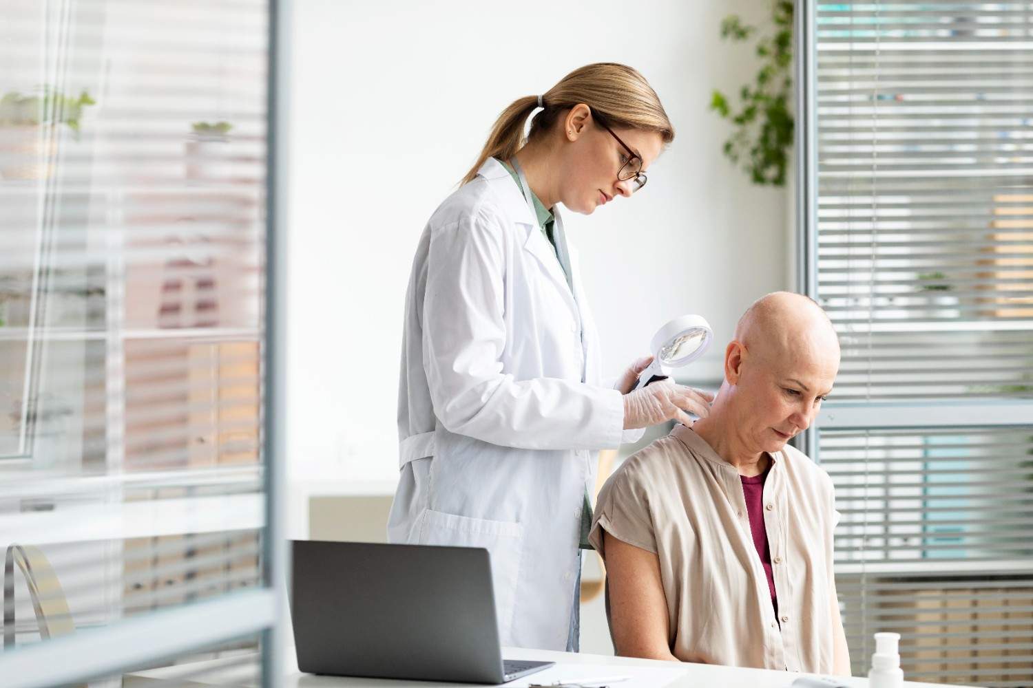 Best Cancer Pain Specialist in Delhi
