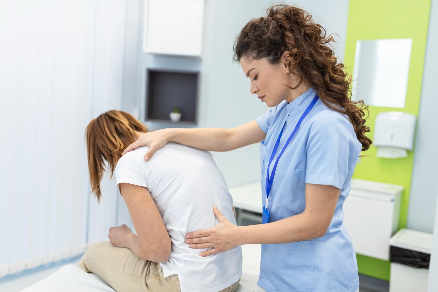 Best Back Pain Specialist in Delhi