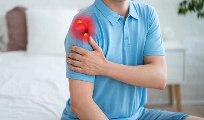 Shoulder Pain Specialist in Delhi